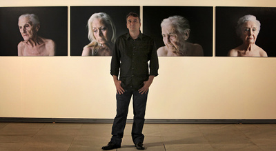 La Fundación Chirivella Soriano de Valencia acoge desde ayer, y hasta el próximo 10 de enero,  No dos sino dos , una relectura de la obra del valenciano Álex Francés basada en su fascinación por el cuerpo humano.