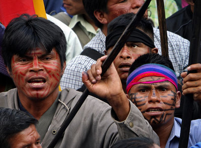 CORREA REABRE EL DIÁLOGO CON LOS INDÍGENAS