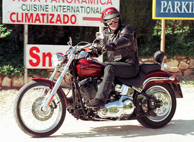 ANTONIO BANDERAS CREA UNA ESCUDERÍA DE MOTOS