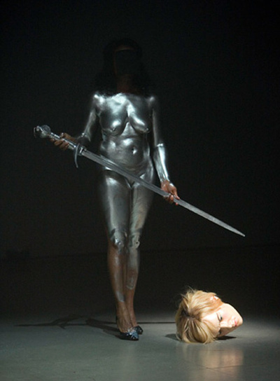 Un momento de la función de  Hey girl!  en el María Guerrero.