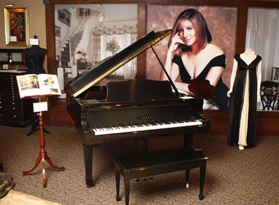 Barbra Streisand vacía sus armarios por una causa solidaria