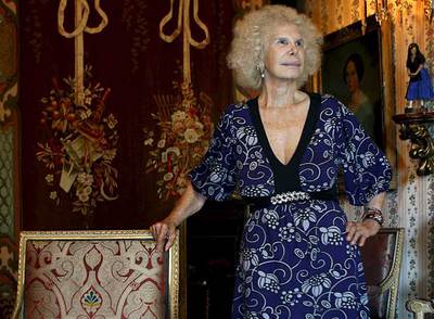 La duquesa de Alba, ayer en el palacio de Dueñas, en Sevilla.