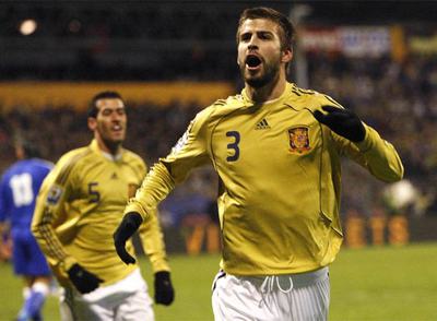 Piqué celebra el gol contra Bosnia el miércoles en Sarajevo.
