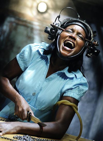 La actriz Tanedra Howard, en un fotograma de  Saw VI. 