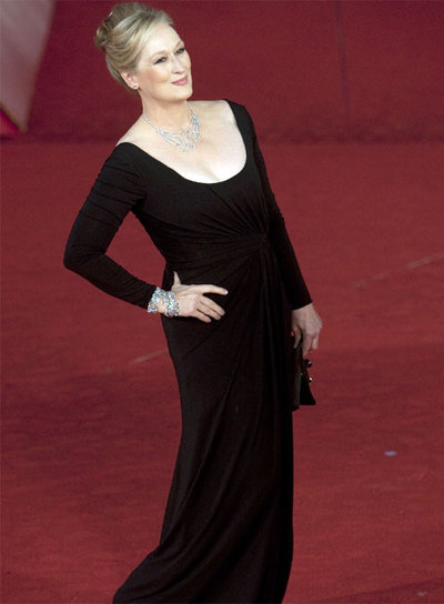 STREEP DESLUMBRA EN LA ALFOMBRA ROJA