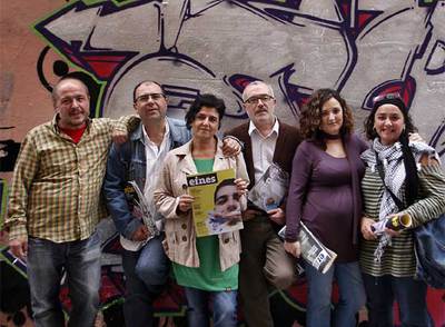 Varios miembros del equipo de la revista  Eines .