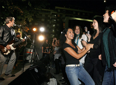 Concierto sorpresa de los Hombres G