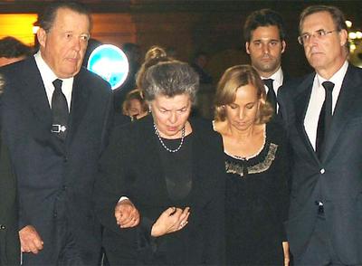 Familiares y personalidades despiden a la condesa de Fenosa