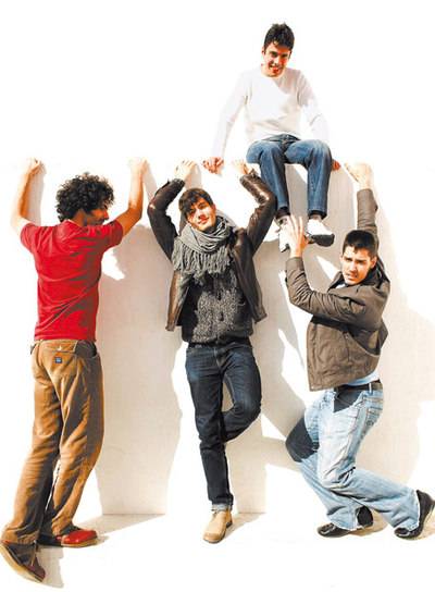  Los chicos de Over the Top Games han tenido que hacer muchos equilibrios, pero su  Icarian  ha logrado el éxito en WiiWare. 