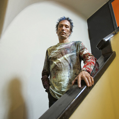 El músico Robe Iniesta, líder de Extremoduro, debuta en la literatura con  El viaje íntimo de la locura .