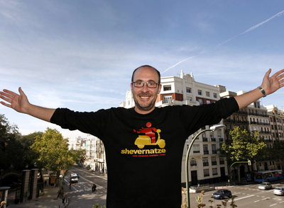 Pablo Palazón, en la terraza de su oficina (la sala de la máquina de café de una empresa), el pasado martes.