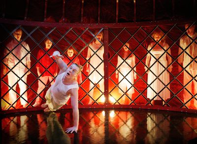 Un momento de la representación de  Hamlet  por la compañía finlandesa Quo Vadis.