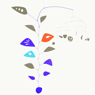 Uno de los móviles expuestos