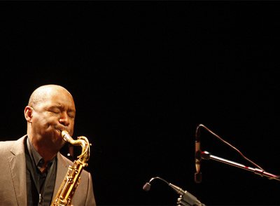 El saxofonista Branford Marsalis, la noche del miércoles durante su actuación en el Teatro de la Maestranza de Sevilla.
