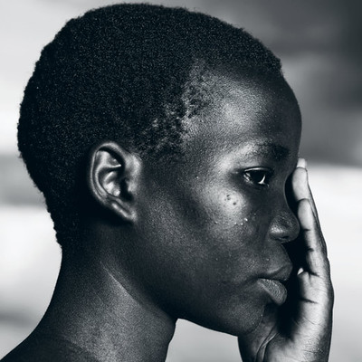 AgnesrnTiene 16 años; fue raptada por los rebeldes en febrero de 2005. Regresó con su familia hace un año. 