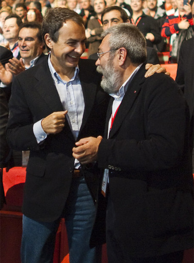 Zapatero y Cándido Méndez, en el acto de UGT en Pamplona.