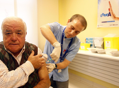 Vacunación en un centro médico de Bilbao.