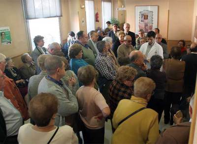 El ciudadano español acude al médico un 40% más que la media de sus vecinos de la Unión Europea.