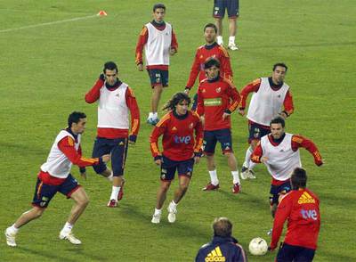Un momento del entrenamiento de anoche de la selección española en Viena.