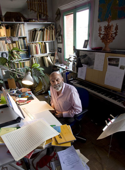 Luis de Pablo afirma sobre sus partituras: 