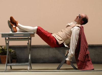  Trilogia della villeggiatura,  dirigida y protagonizada por Toni Servillo (en la imagen), lleva dos años agotando entradas por medio mundo.rnFoto: Fabio Sposito