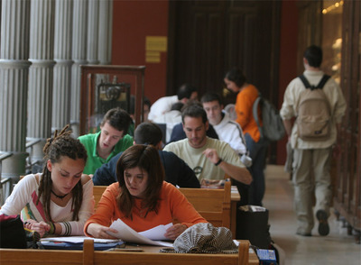 Alumnos de ingeniería de minas en la Universidad Politécnica de Madrid.