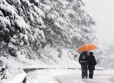 Primera nevada en la región, en el puerto de Navacerrada.
