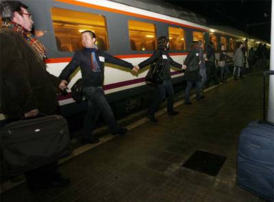 Protesta de usuarios en la línea de Girona