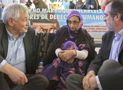 Guillerme Vázquez visita a la activista saharaui Haidar