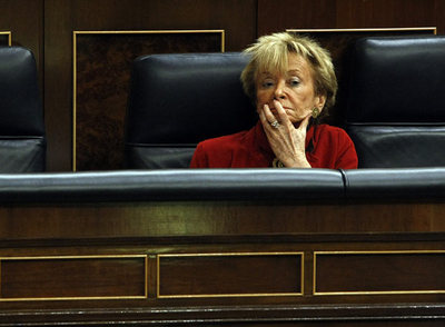 La vicepresidenta del Gobierno, María Teresa Fernández de la Vega, ha promovido la nueva financiación de RTVE.