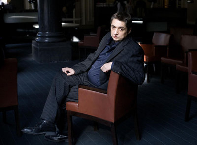 Francisco Casavella (Barcelona, 1963-2008), fotografiado el 7 de enero de 2008, al día siguiente de ganar el Premio Nadal por  Lo que sé de los vampiros. 