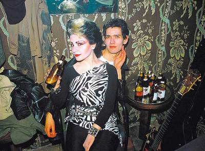  Alaska y Carlos, en los camerinos de Sala Marquee (1981) 