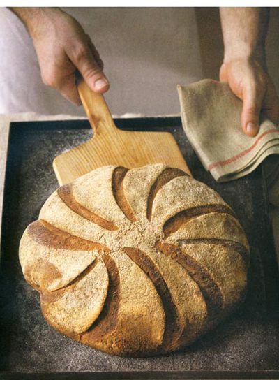Pan de masa ácida integral de  Crujientes. 