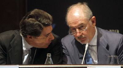 Ignacio González (izquierda) conversa con Rodrigo Rato, en un reciente acto celebrado en Madrid.