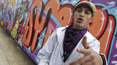 El rapero saharaui Yslem,  El hijo del desierto , fotografiado esta semana en O Porriño, la localidad en la que reside.