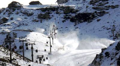 Sierra Nevada pone a funcionar sus cañones de nieve a la espera del frío