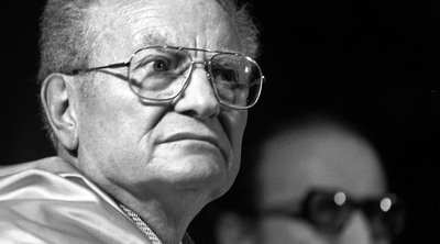 Paul Samuelson, en 1989 en la ceremonia de investidura como doctor  honoris causa  por la UNED.