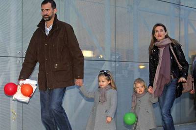 Los Príncipes visitan a Mickey