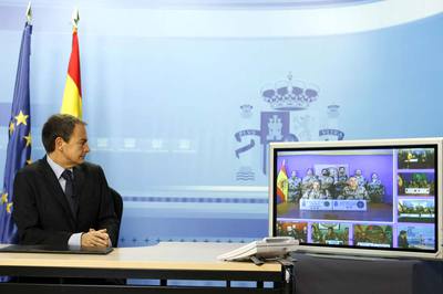 Zapatero: "Los soldados españoles cumplen y cumplen muy bien"