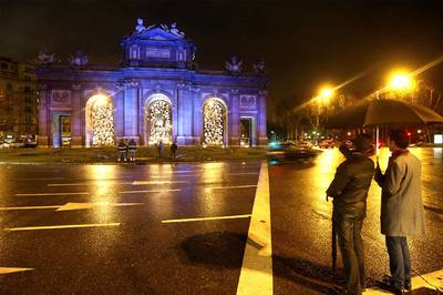 Azul Europa para la Puerta de Alcalá