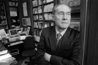 Antonio Beristain, en su despacho de San Sebastián, en 2003.