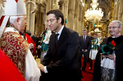 Núñez Feijóo, delegado regio en la misa de conmemoración del traslado de los restos del Apóstol Santiago.