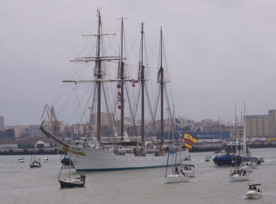 El buque Elcano zarpa de nuevo rumbo a América