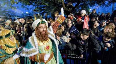 Cabalgata pasada por agua