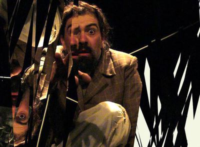 La obra  Parpariados  se programa los fines de semana de este mes hasta el cierre del teatro Campanar.