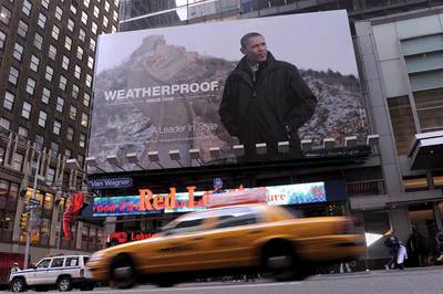 Una firma de moda convierte en anuncio una fotografía del presidente