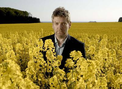 Henning Mankell ha decidido jubilar en  El hombre inquieto a  Wallander, a quien encarna Kenneth Branagh en una serie sobre el detective en la BBC.