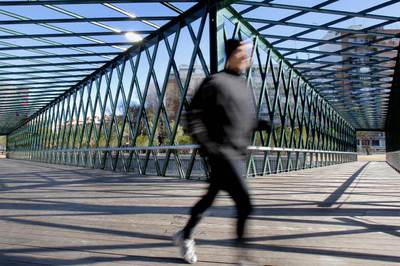 La ribera se lava la cara