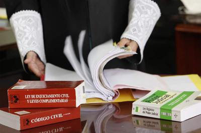 Al trabajo de los 4.439 jueces y magistrados titulares, se suma el de más de 1.400 sustitutos o suplentes.