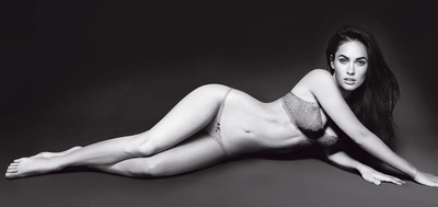 Megan Fox releva a Victoria Beckham en el 'interior' de Armani